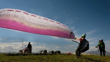 Paragliding at Ushkonyr Plateau
