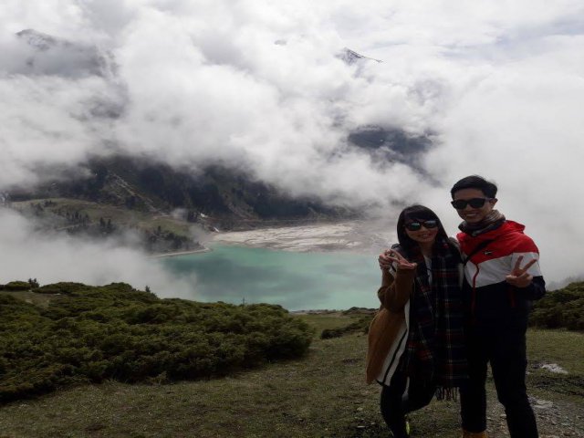 Tourists_Big_Almaty_lake_Almaty_city  (22)