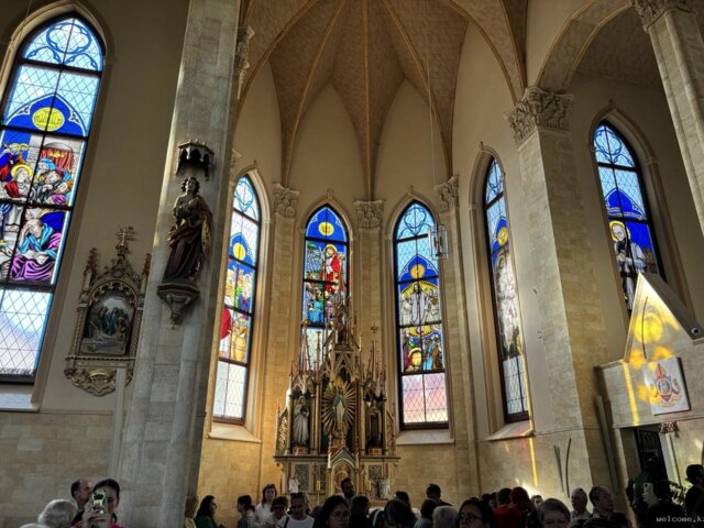 Catholic church 11
