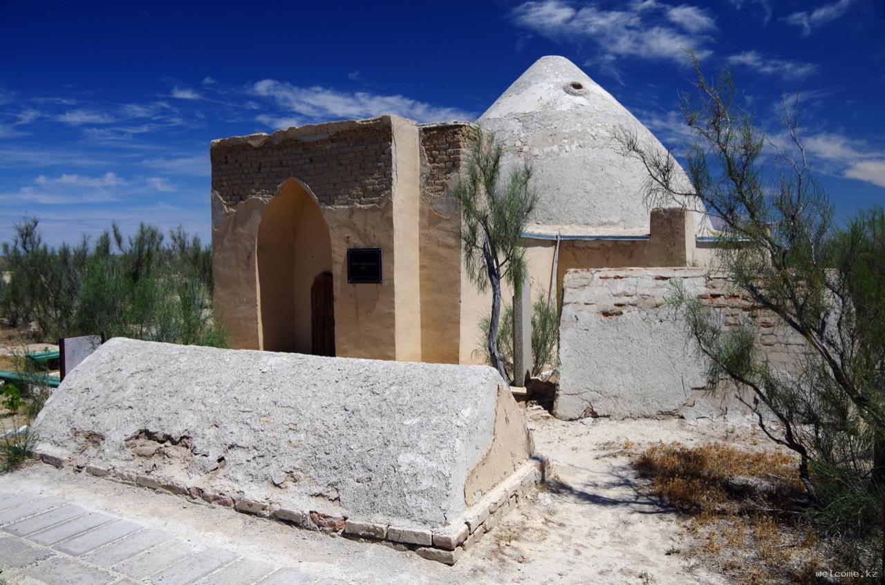 Maral Ishan Mausoleum