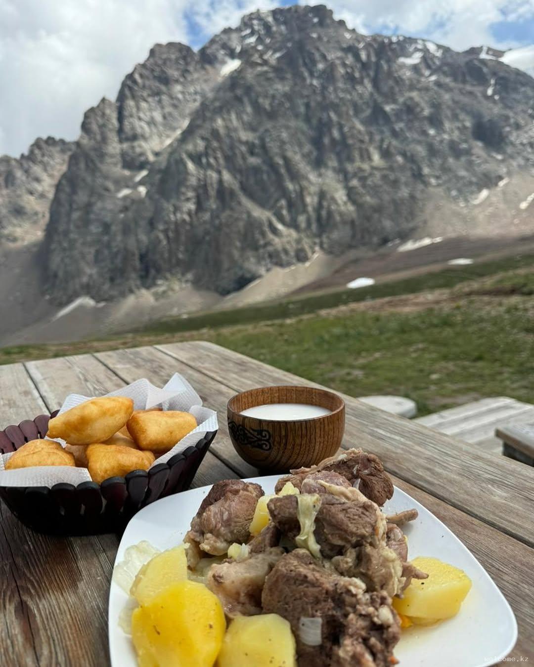A Day at Shymbulak: Skiing, Adventure, and Scenery
