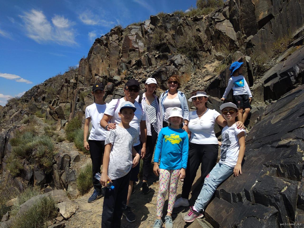 Tanbaly Petroglyph Site One-Day Tour