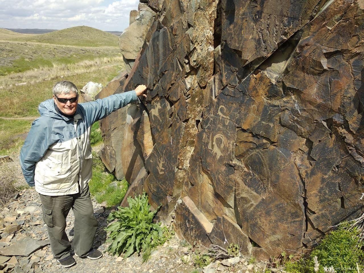 Tanbaly Petroglyph Site One-Day Tour