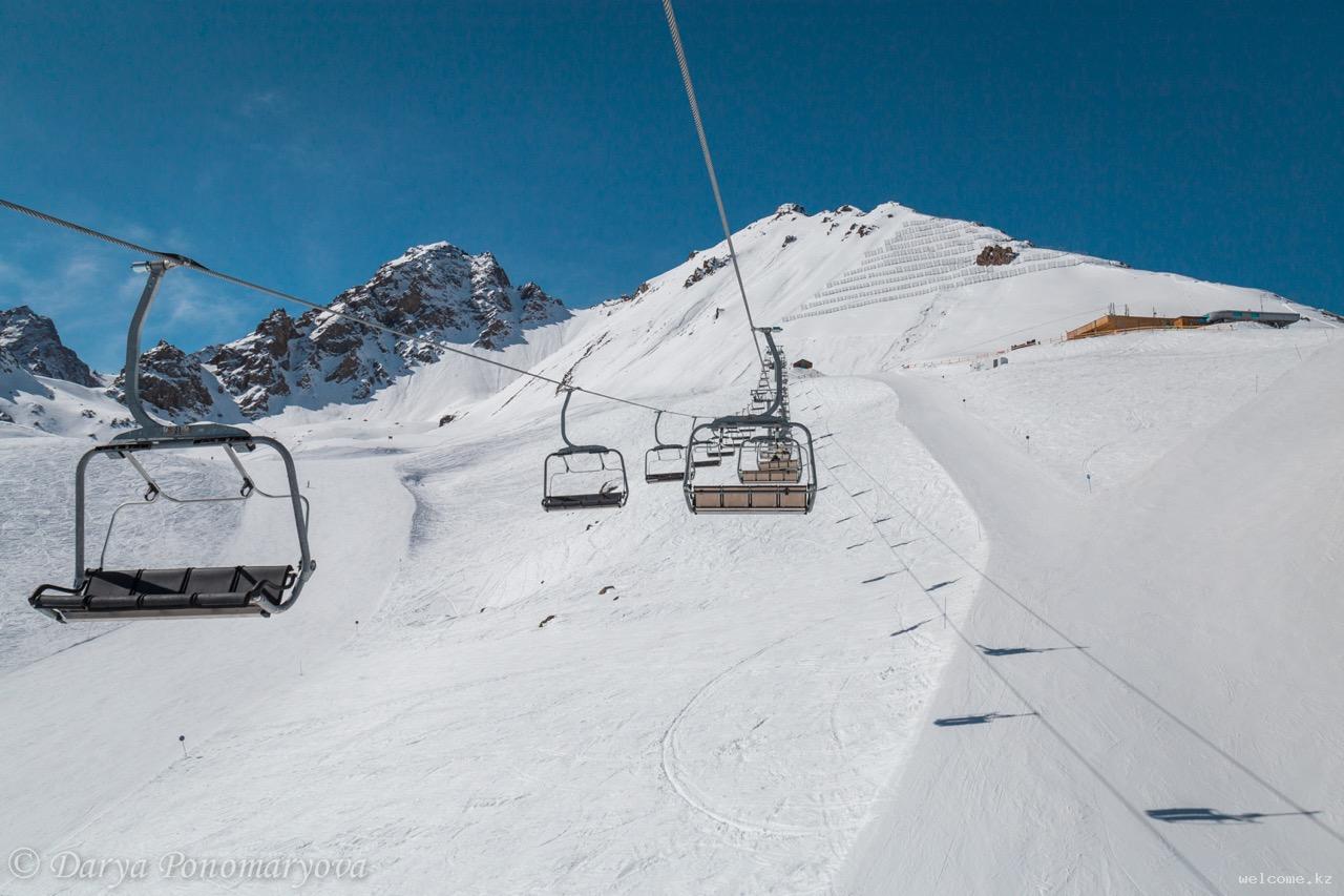 Private Guided Skiing Experience at Shymbulak