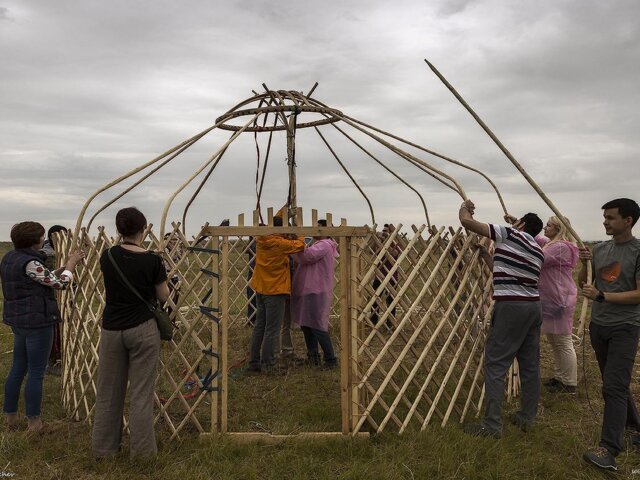 Yurt_installation_ethno_festival_KZ  (86)