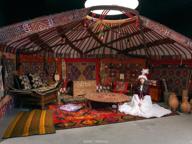 Yurt_installation_ethno_festival_KZ  (12)