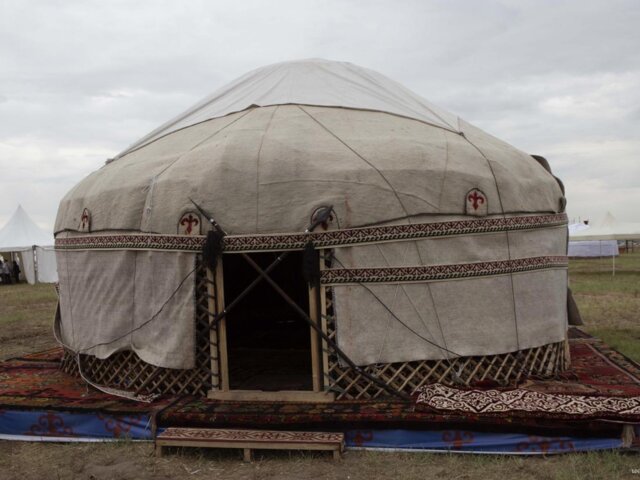 Yurt_installation_ethno_festival_KZ  (157) Large