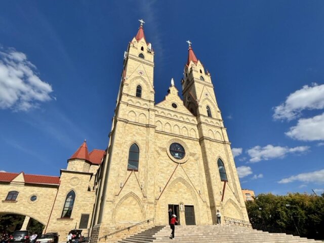 Catholic church 3